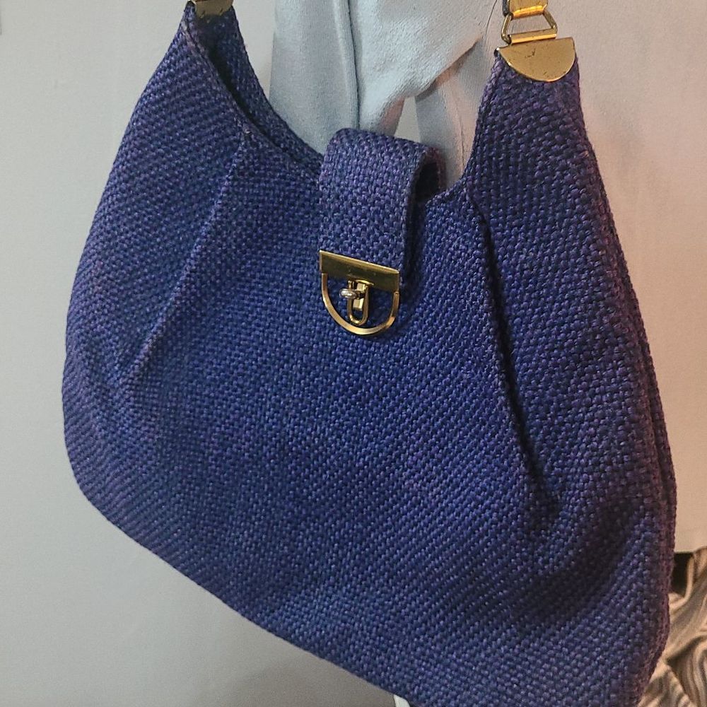 Vintage JR Florida Embroidered Solid Blue Tote Purse Toggle Clasp. in fantastic